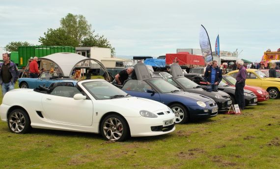The Club organises various activities through the spring, summer and autumn, comprising road runs, weekends away and attendance at classic car shows. For more information, click or tap on the photo.